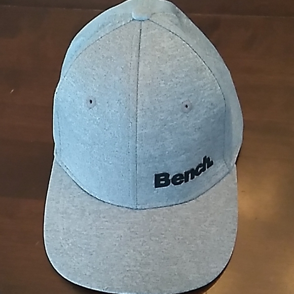 Casquette Bench - Picture 2 of 3